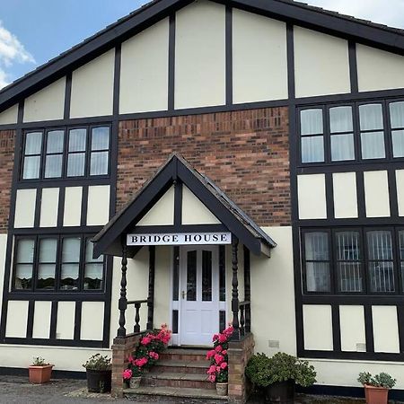 A Charming, Spacious 2 Bedroom Apartment In Lytham Lytham St Annes Buitenkant foto